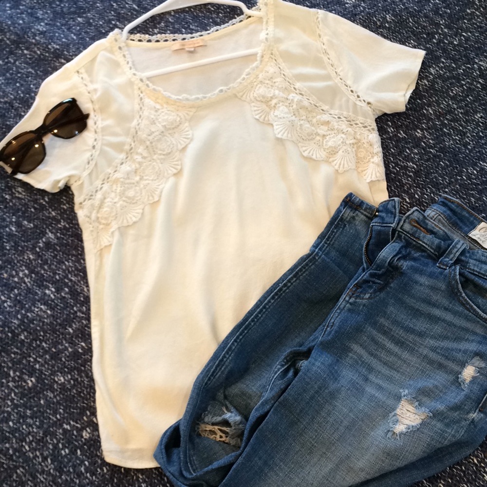 Cream Skies are blue top with lace size M